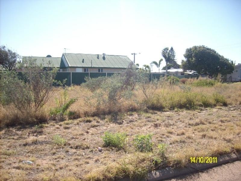 6 BIRD STREET, Carnarvon WA 6701