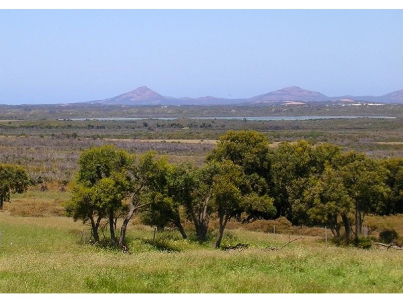 24 Merivale Road, Esperance WA 6450
