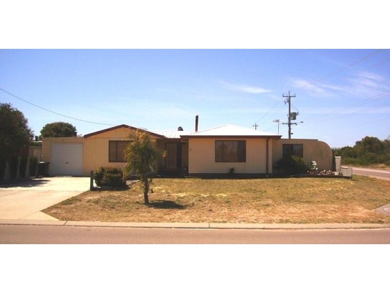 2 CHESTNUT STREET, Castletown WA 6450