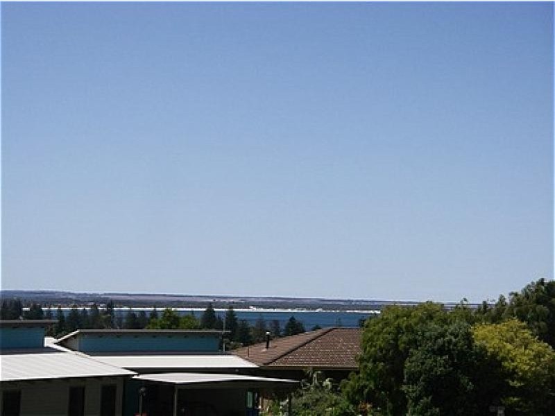 28 Hockey Place, West Beach WA 6450