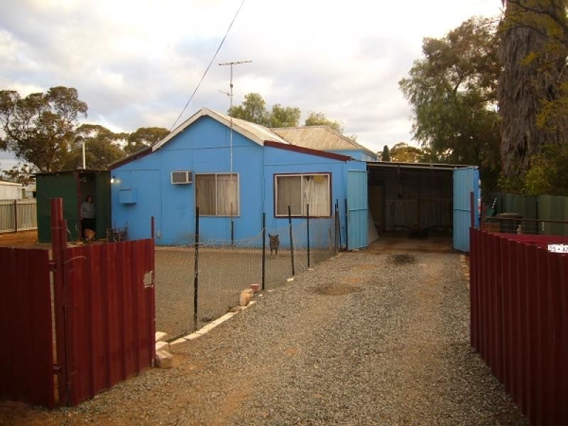 25 Brockman Street, Norseman WA 6443