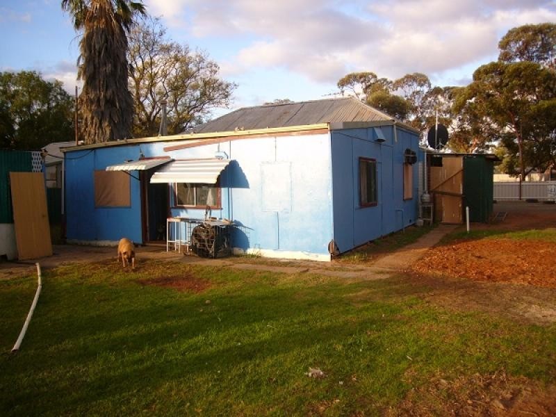 25 Brockman Street, Norseman WA 6443