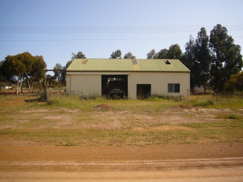2 Hall Street, Munglinup WA 6450