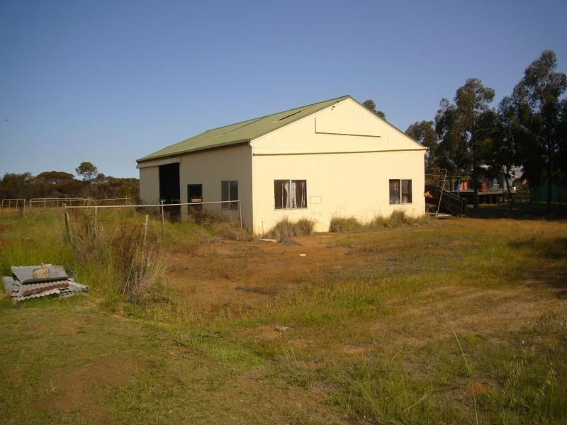 2 Hall Street, Munglinup WA 6450