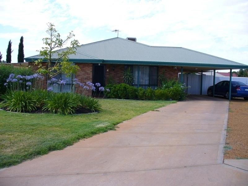 4 MOSCONI CIRCLE, Kalgoorlie WA 6430