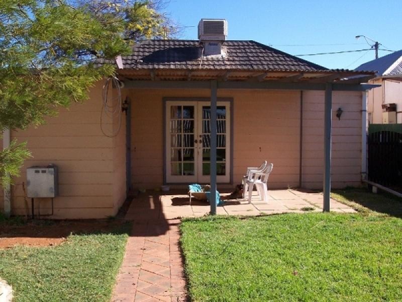 5 a Oberthur Street, Kalgoorlie WA 6430
