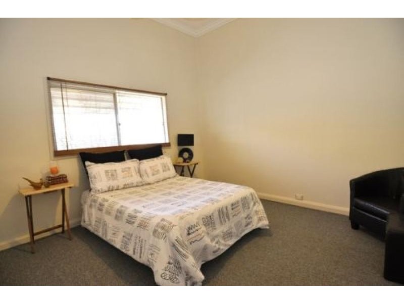 24 North Terrace, South Boulder WA 6432