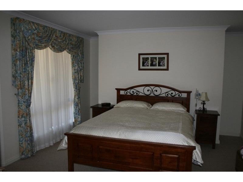 38 a Rosenberg Cr, Lamington WA 6430