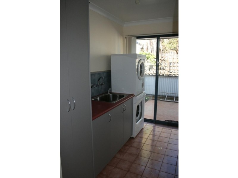 38 a Rosenberg Cr, Lamington WA 6430