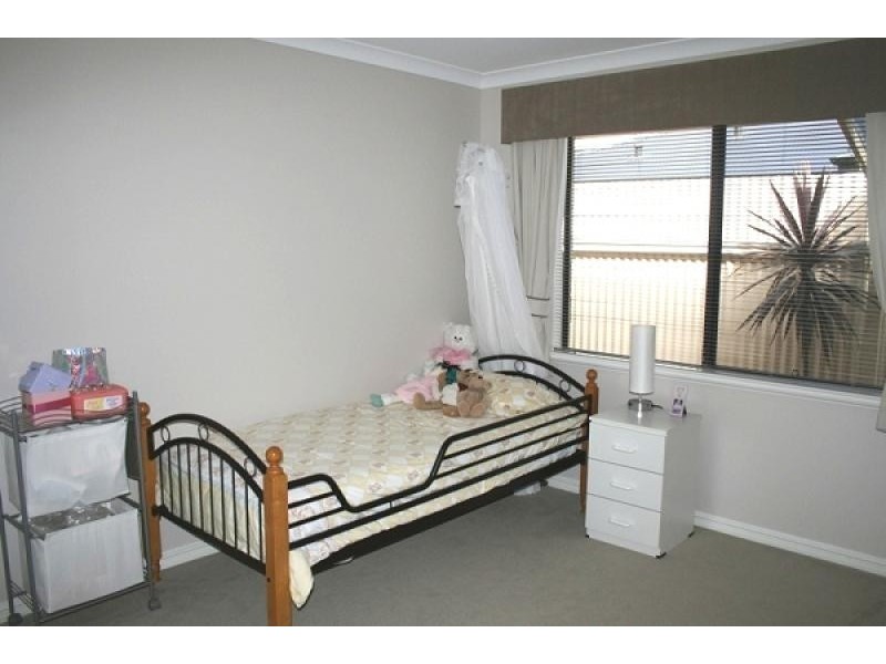 16 Henneker Drive, Kalgoorlie WA 6430