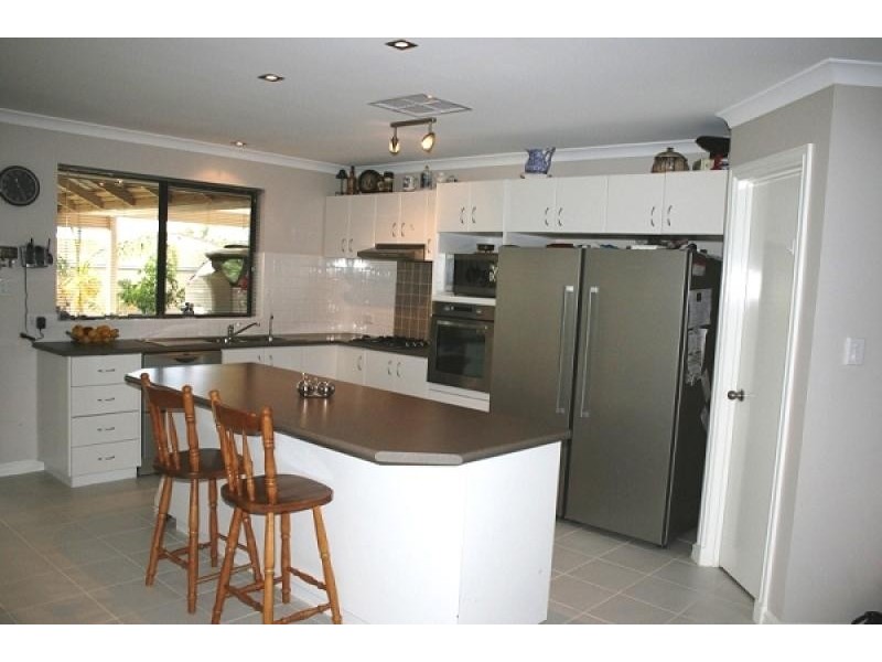 16 Henneker Drive, Kalgoorlie WA 6430