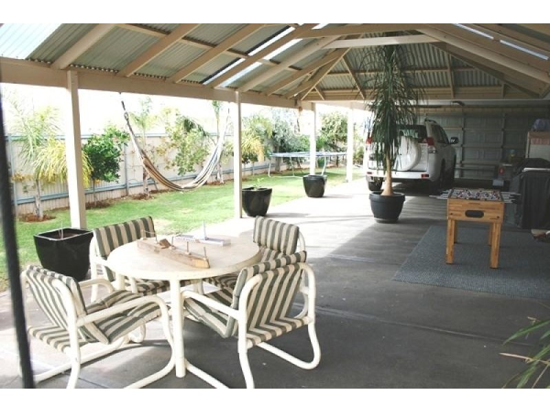 16 Henneker Drive, Kalgoorlie WA 6430