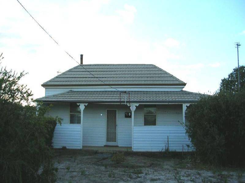 16 DELLAR STREET, Narrogin WA 6312