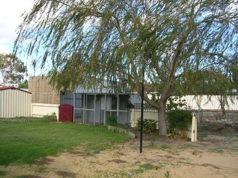 43 CLAYTON ROAD, Narrogin WA 6312