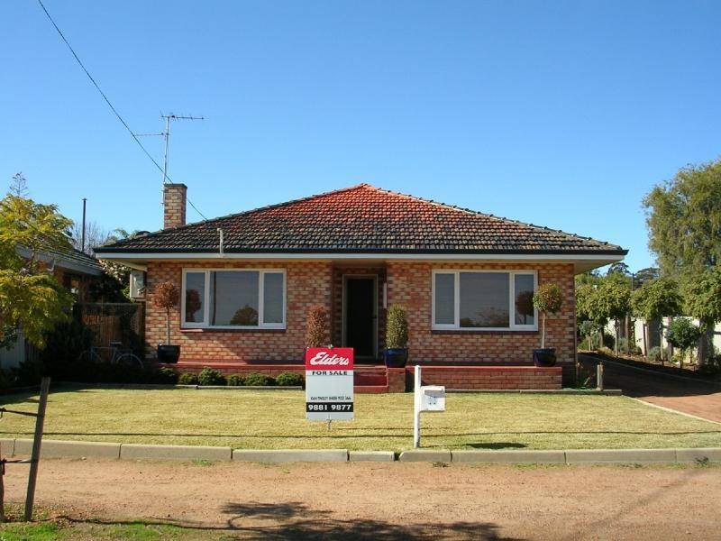 11 BURNS STREET, Narrogin WA 6312