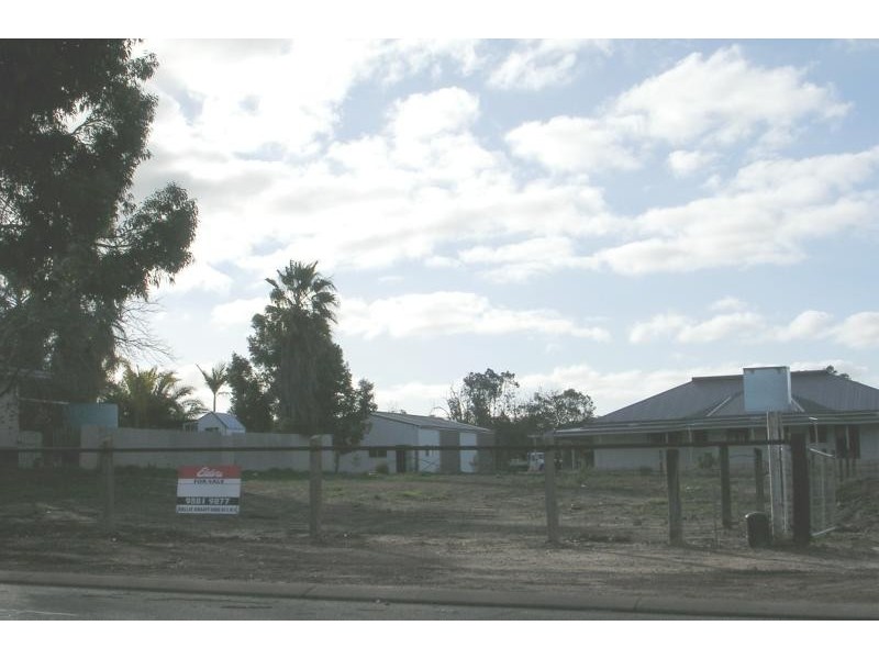 132 CLAYTON ROAD, Narrogin WA 6312