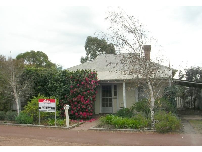 8 FORREST STREET, Narrogin WA 6312