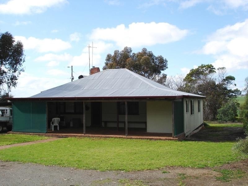 3383 WANDERING / NARROGIN ROAD, Narrogin WA 6312