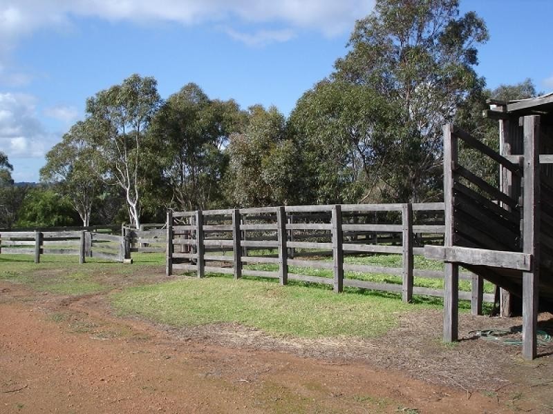 3383 WANDERING / NARROGIN ROAD, Narrogin WA 6312