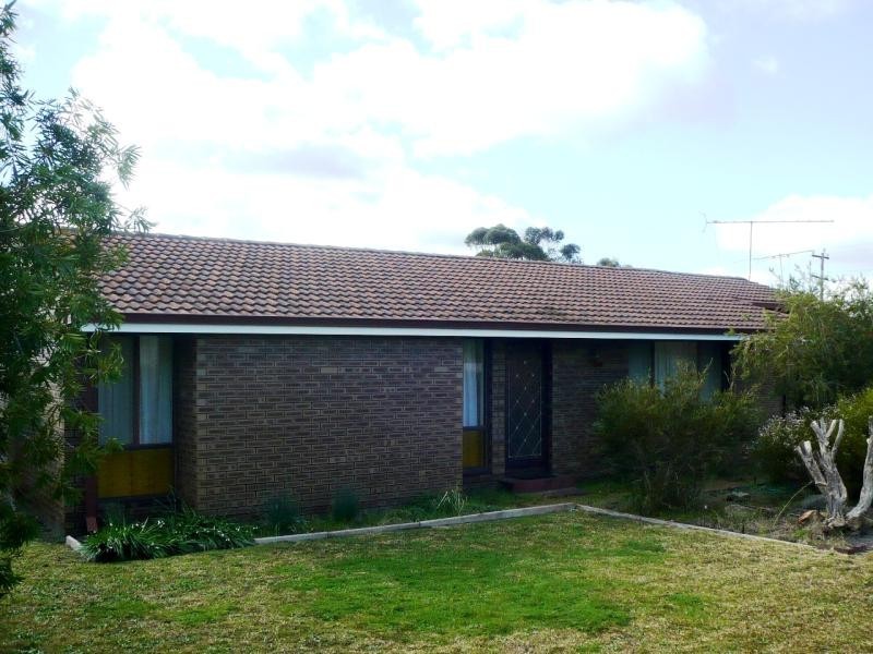 Unit 2/112 Narrakine Road, Narrogin WA 6312