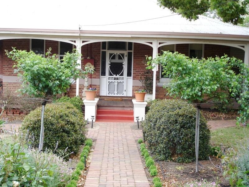 4 Hale, Narrogin WA 6312