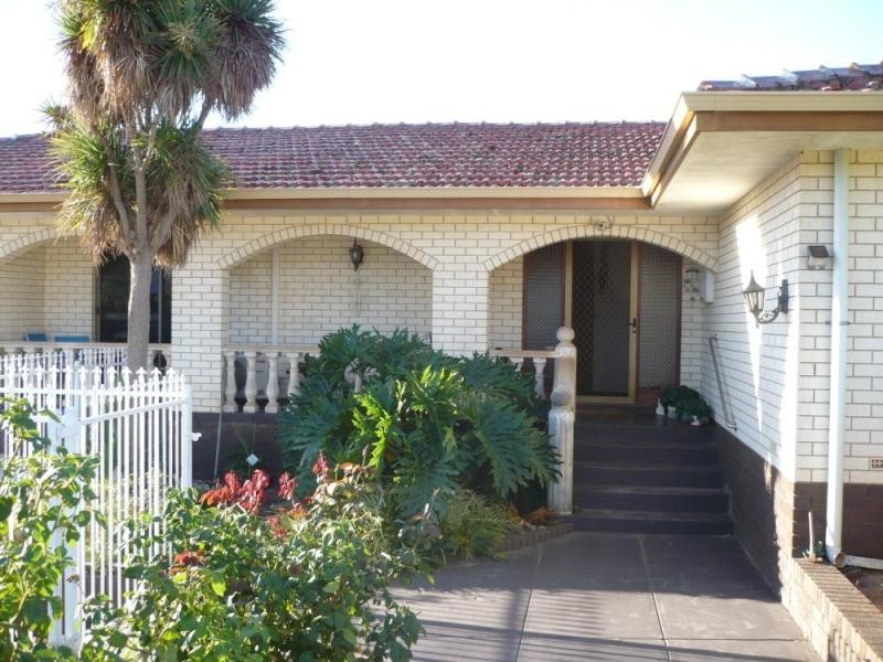 37 Fox Street, Narrogin WA 6312