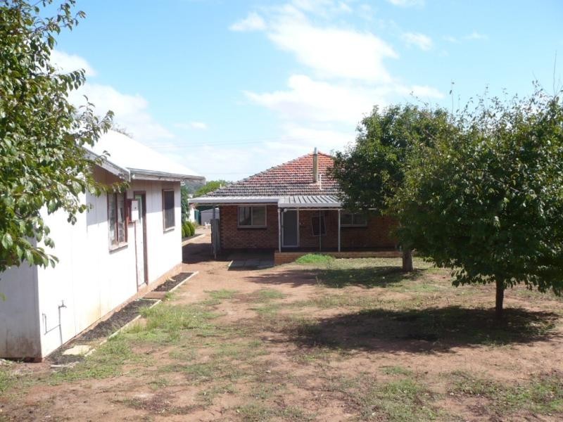 11 Burns, Narrogin WA 6312