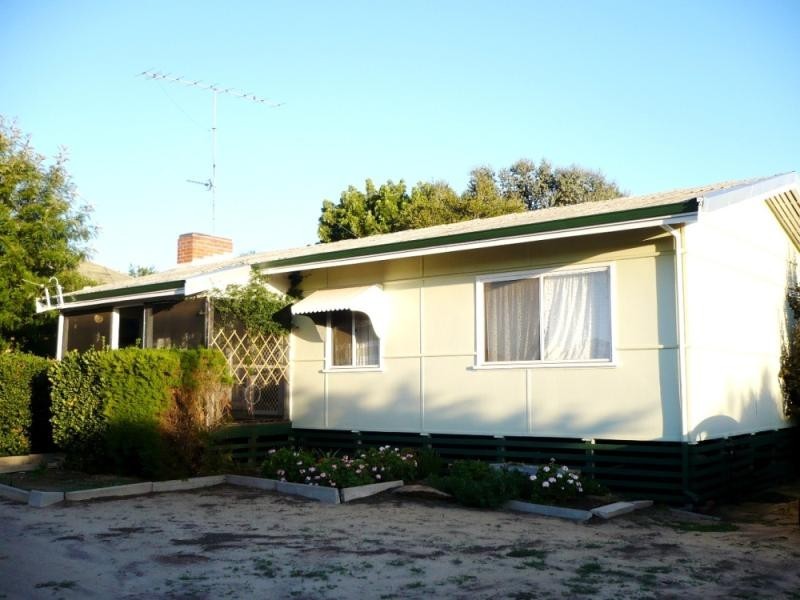 70 Fox Street, Narrogin WA 6312