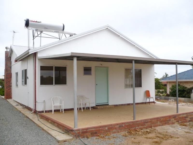 65 Grant Street, Narrogin WA 6312