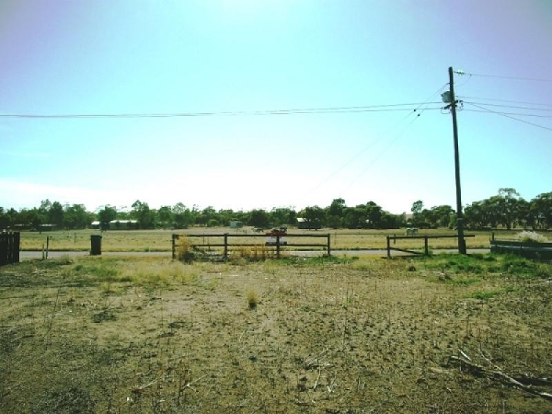 48 Ore Street, Muluckine WA 6401