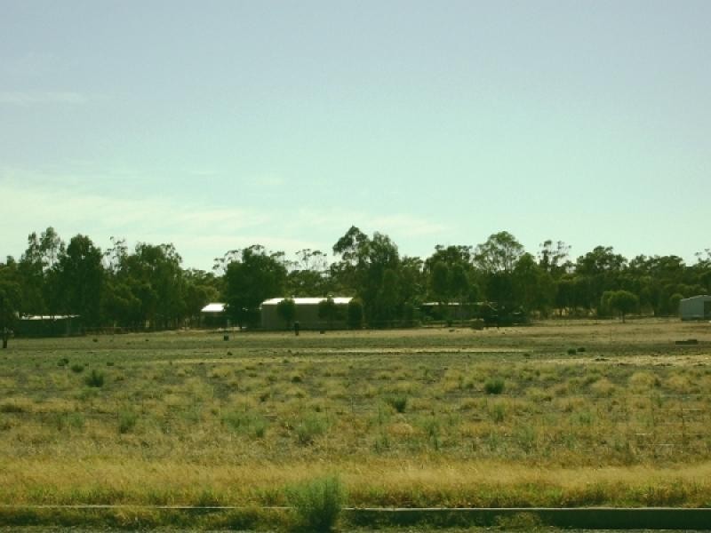 48 Ore Street, Muluckine WA 6401