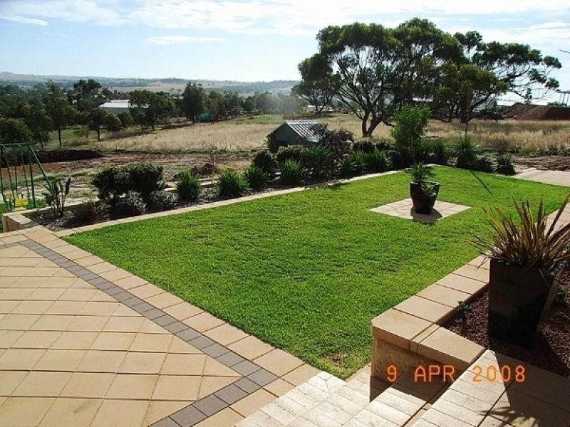 7 Loton Drive, Northam WA 6401