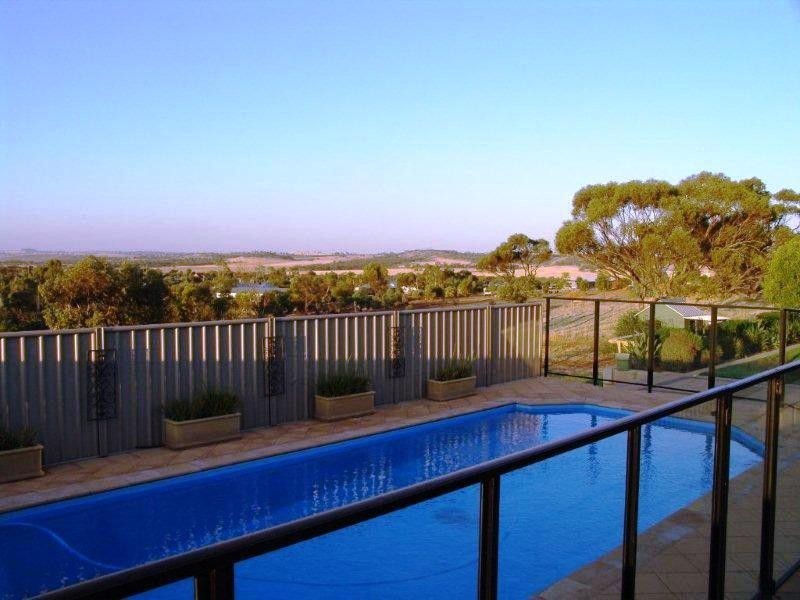 7 Loton Drive, Northam WA 6401