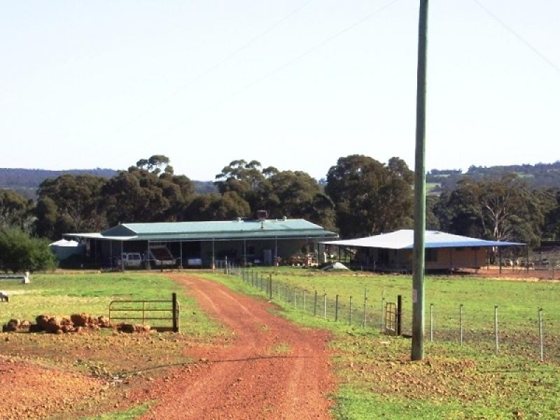 307 Jilyading Drive, Northam WA 6401