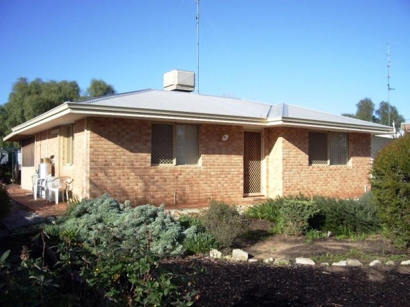 9 Nicholson Street, Northam WA 6401