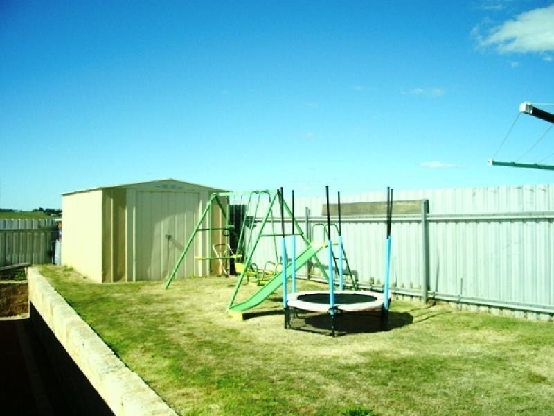 118 Throssell, Northam WA 6401