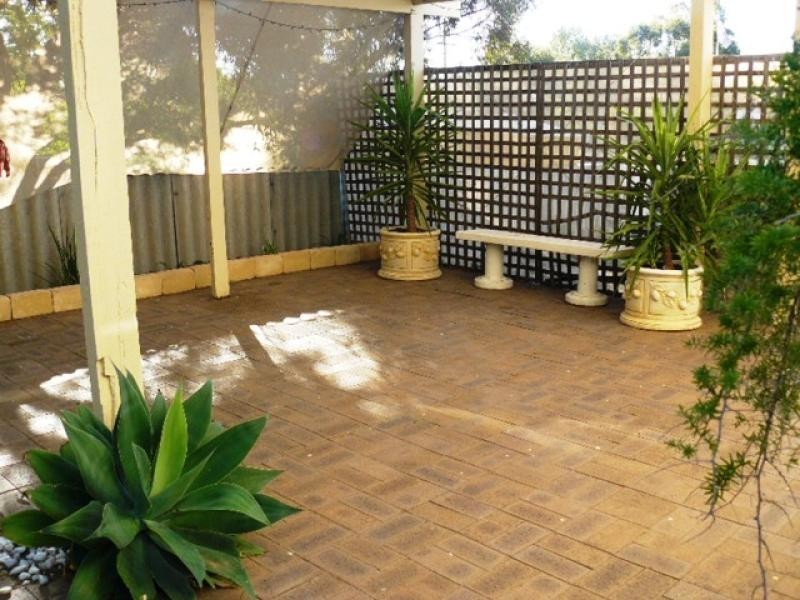15 Quinlan Street, Goomalling WA 6460