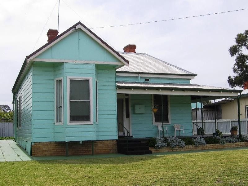 8 Broome Terrace, Northam WA 6401