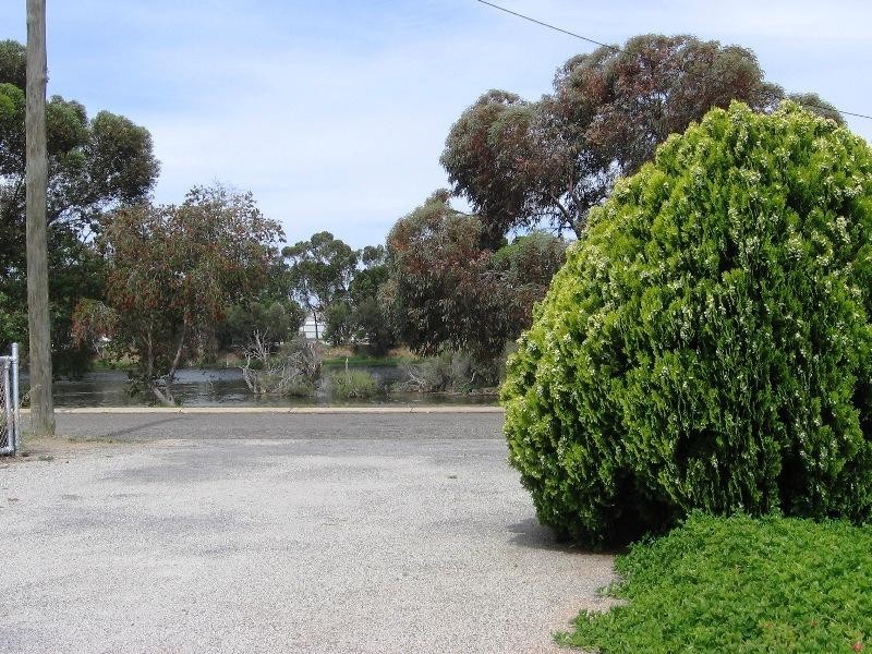 8 Broome Terrace, Northam WA 6401