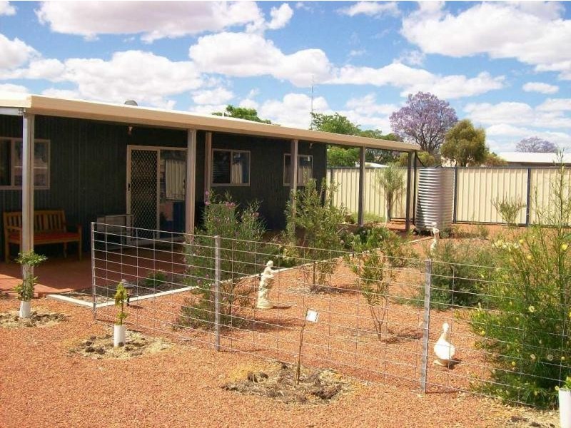 21 Railway Terrace, Goomalling WA 6460