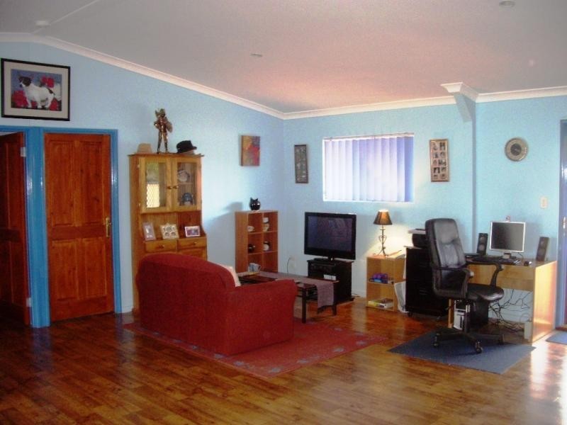 21 Railway Terrace, Goomalling WA 6460