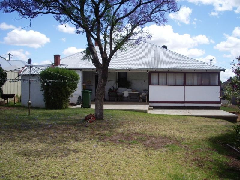 11 Atkinson Street, Northam WA 6401