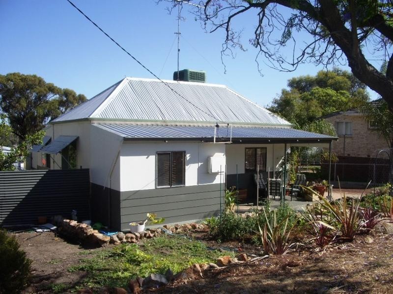 230 Duke Street, Northam WA 6401