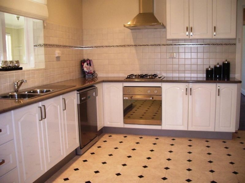 16 Selby Street, Northam WA 6401