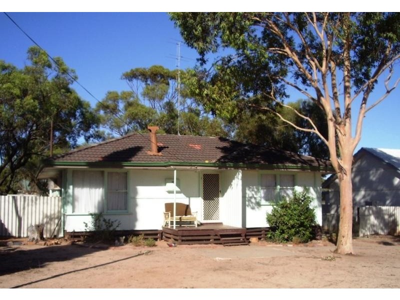 67 throssell street, Goomalling WA 6460