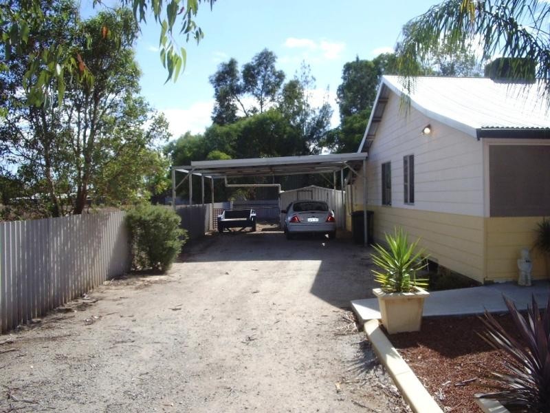 16 Dick Street, Northam WA 6401