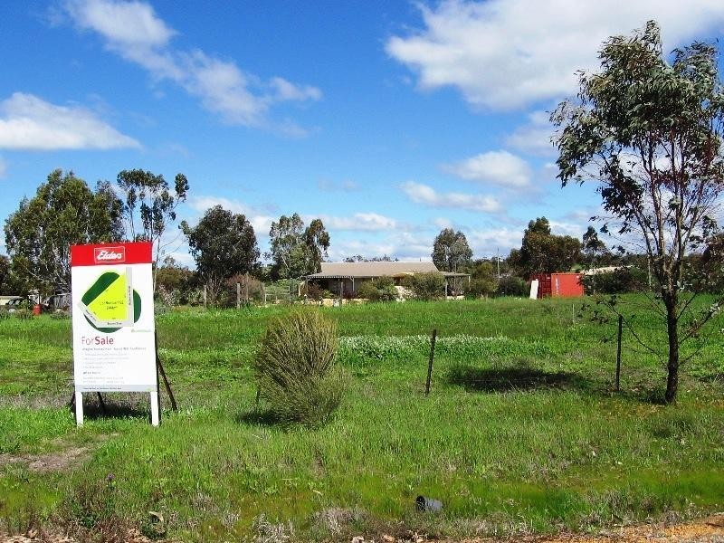 122 Robinson Street, Spencers Brook WA 6401