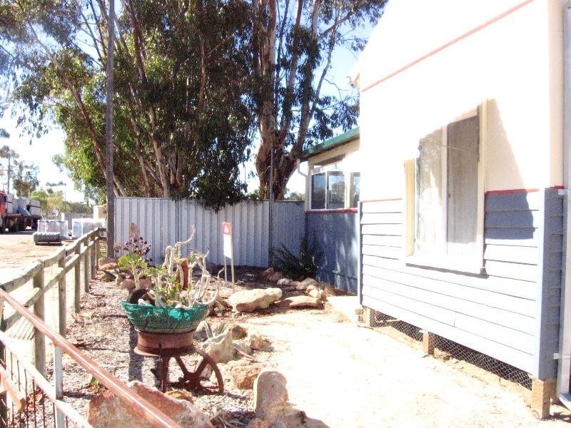 5 King Street, Yelbeni WA 6487