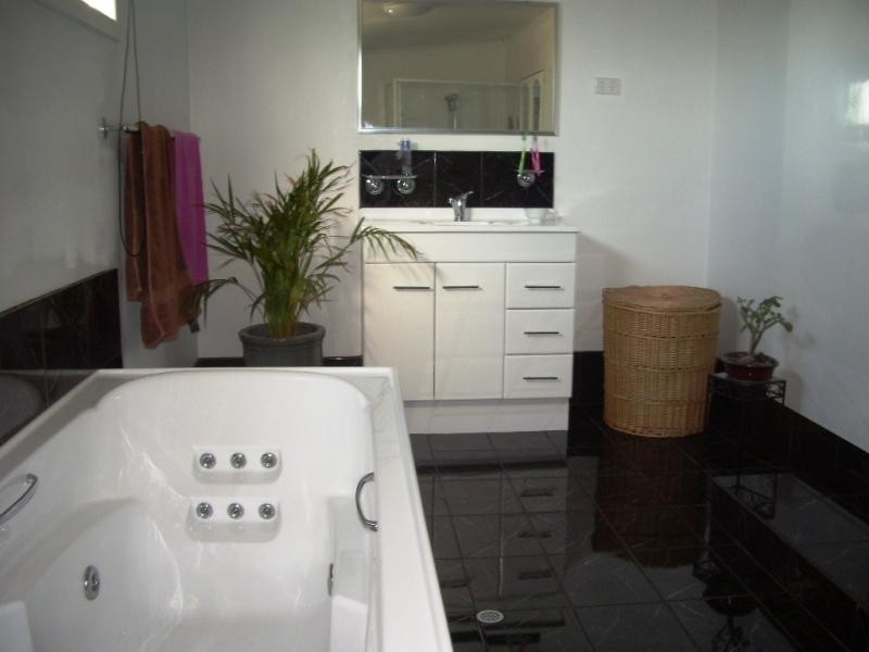 69 Mitchell Street, Cunderdin WA 6407