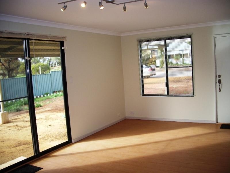 59 Mitchell Street, Cunderdin WA 6407